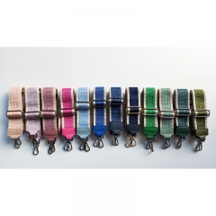 Taschengurt Taschenriemen grafisches Muster 3D-hellbeige hellblau-hellblaues Leder- silber Schnalle