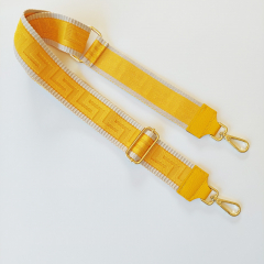 Taschengurt grafisches Muster - ecrue gelb- gelbes Leder - gold Schnallen