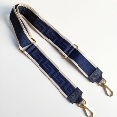 Taschengurt Taschenriemen grafisches Muster 3D ecrue dunkelblau -dunkelblaues Leder- goldene Schnallen