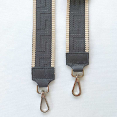 Taschengurt Taschenriemen grafisches Muster 5 cm breit, ecrue dunkelgrau, dunkelgraues Leder, silber Schnallen