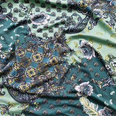 Viskosejersey Stoff Paisley Blumen gemustert, hellmint dunkelgrn