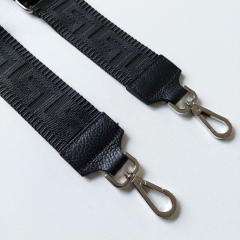 Taschengurt Taschenriemen grafisches Muster 3D-schwarz-schwarze Lederenden - silber Schnalle