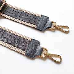Taschengurt Taschenriemen grafisches Muster, beige dunkelgrau - dunkelgraues Leder- gold Schnallen