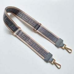 Taschengurt Taschenriemen grafisches Muster, beige dunkelgrau - dunkelgraues Leder- gold Schnallen