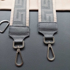 Taschengurt Taschenriemen grafisches Muster, beige dunkelgrau - dunkelgraues Leder- gold Schnallen