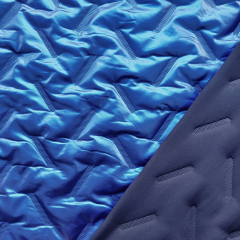 Steppstoff wattiert grafisches Muster matt glänzend, mittelblau/kobaltblau