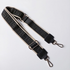 Taschengurt grafisches Muster -beige schwarz-schwarzes Leder- silber Schnalle
