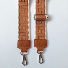 Taschengurt grafisches Muster 3D -ecrue cognac-cognac braunes Leder- silber Schnallen