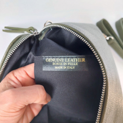 Ledertasche rechteckig mit Lederriemen - army grn -silber Schnallen