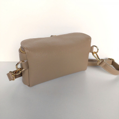 Ledertasche rechteckig mit Lederriemen - beige -gold Schnallen
