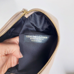 Ledertasche rechteckig mit Lederriemen - beige -gold Schnallen
