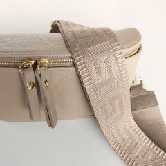 Ledertasche rechteckig mit Lederriemen - beige -gold Schnallen