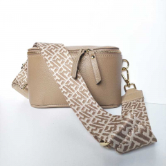 Ledertasche rechteckig mit Lederriemen - beige -gold Schnallen