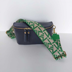 Ledertasche rechteckig mit Lederriemen - dunkelblau -gold Schnallen