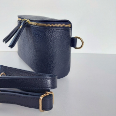 Ledertasche rechteckig mit Lederriemen - dunkelblau -gold Schnallen