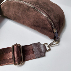 Bauchtasche Wildleder mit Lederriemen - Dunkelbraun -silber Schnallen-Made in Italy
