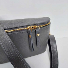 Ledertasche rechteckig mit Lederriemen - dunkelgrau - gold Schnallen