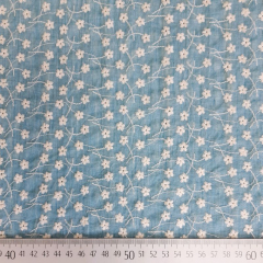 bestickter Baumwollstoff Voil Blmchen Stickerei, natur hellblau