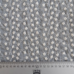 bestickter Baumwollstoff Voil Blmchen Stickerei, natur hellgrau