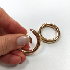 2 nickelfreie runde Taschenringe  3,6 cm, goldfarben
