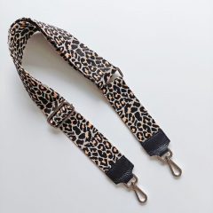 Taschengurt kleines Leoparden Muster-schwarz aprikot hellbeige -schwarze Lederenden- silber Schnalle