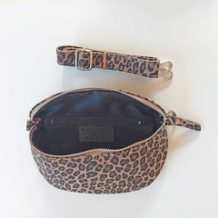 Bauchtasche Wildleder kleines Leomuster Animal Print - schwarz braun braun -silber Schnallen-Made in Italy
