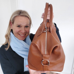Ledertasche Handtasche gro rechteckig Ringe an den Seiten, hellbeige