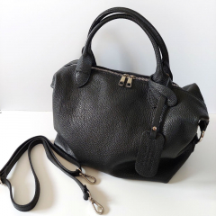 Ledertasche Handtasche gro rechteckig Ringe an den Seiten, schwarz