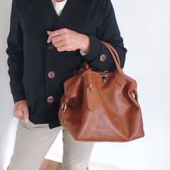 Ledertasche Handtasche gro rechteckig Ringe an den Seiten, schwarz