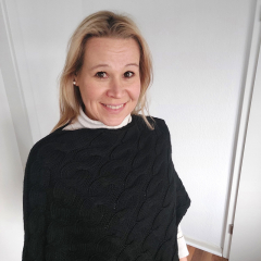 Poncho Strickstoff Zopfmuster Cape Umhang elegant klassisch, schwarz