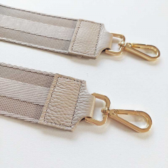 Taschengurt Streifen 3d uni - taupe -taupe Leder - gold Schnallen