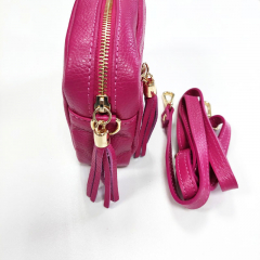 Umhngetasche Ledertasche Schultertasche pink- gold Schnallen