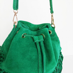 Wildledertasche Beuteltasche Fransen, grn goldene Schnallen