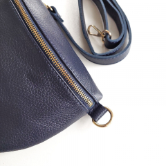 Bauchtasche Leder mit Lederriemen -dunkelblau - gold Schnallen-Made in Italy