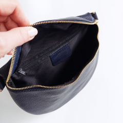 Bauchtasche Leder mit Lederriemen -dunkelblau - gold Schnallen-Made in Italy
