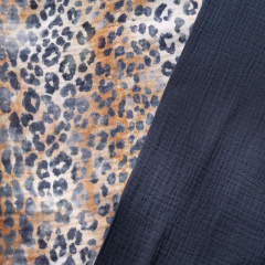 Musselin Stoff Leopardenmuster Double Gauze Baumwollstoff zweilagig , jeansblau cognac cremewei