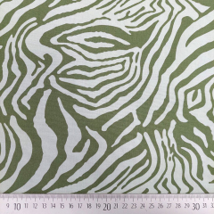 Baumwollsatin Baumwollstoff mit Stretch Animal Print, armygrn schilfgrn