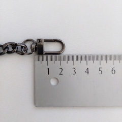 Taschenkette 60 cm lang 8 mm breit Metall mit Karabiner, gunmetal