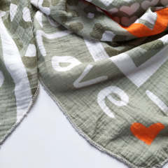 Dreieckstuch Musselin Leomuster Herzen Love, armygrn orange wei