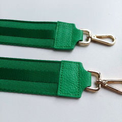 Taschengurt Streifen 3d uni - grn - grnes Leder - gold Schnallen