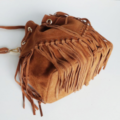 Wildledertasche Beuteltasche Fransen, cognac goldene Schnallen