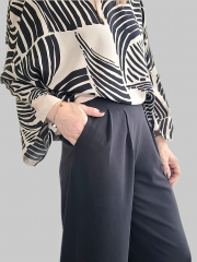 Viskose Stoff Blusenstoff grafisches Muster - cremewei� schwarz - Made in Italy