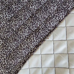 Steppstoff kleines Leoparden Muster gesteppt wattiert Stepper, dunkel taupe grau
