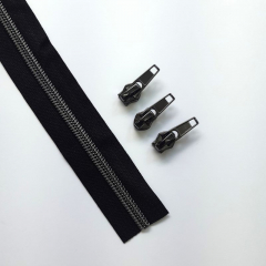 1 m Reiverschluss metallisiert GUNMETAL 6,5 mm Spirale + 3 Schieber, schwarz