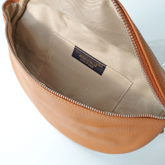 Bauchtasche Leder mit Lederriemen - camel braun - silber Schnallen-Made in Italy