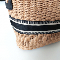 Strohtasche mit Streifenband & Taschengurt, beige
