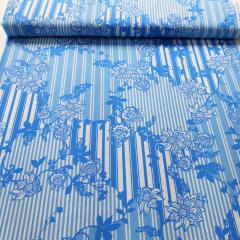 Viskose Stoff Viskosekrepp Blusenstoff Webware Blumenranken Streifen, hellblau wei