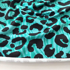 Sweatstoff French Terry Leopardenmuster, mint schwarz