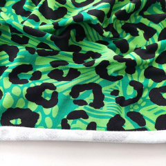 Sweatstoff French Terry Leopardenmuster, grn schwarz