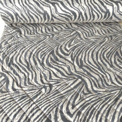 Steppstoff Animal Print Zebramuster wattiert, grau cremewei